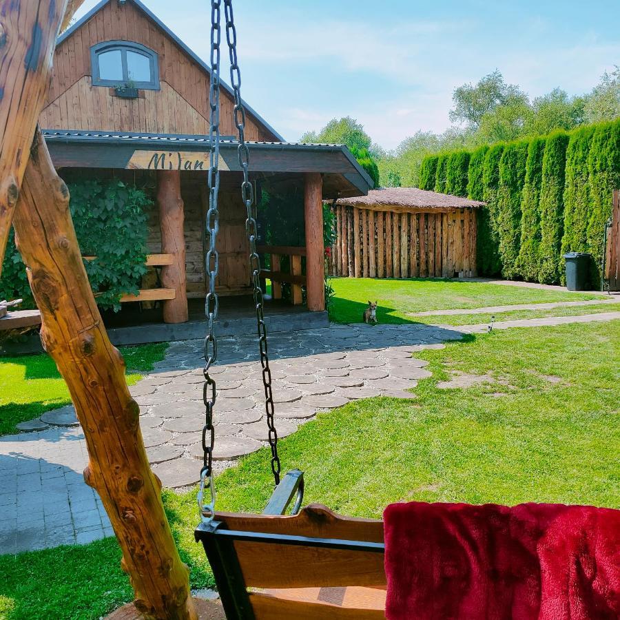 Villa Pod Milanem Przemyśl Exterior foto